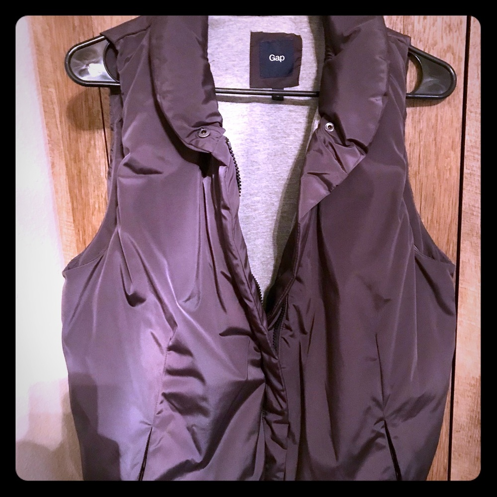 Gap vest
